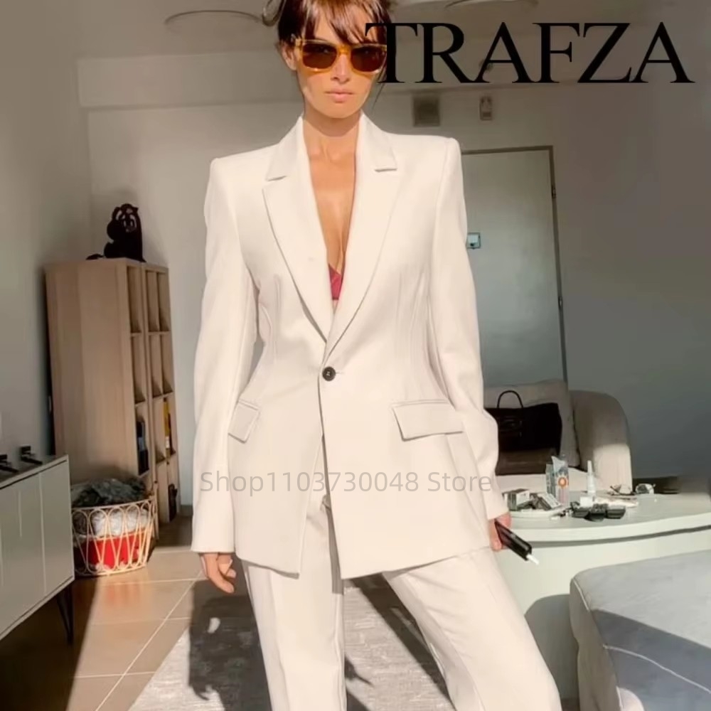 Women Formal Wear With Blazer - Модный офисный женский костюм: пиджак и