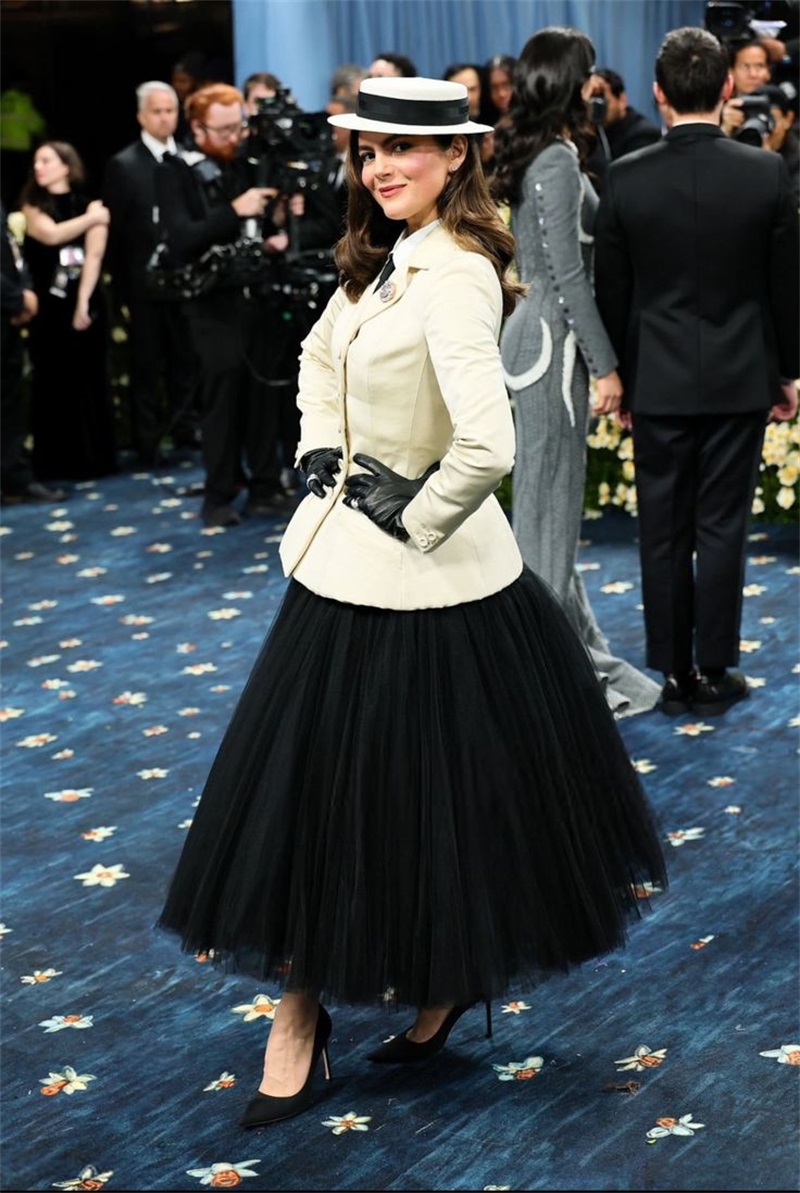 Белые женские офисные костюмы, – обзор и цена Women'S Formal Jackets To Wear With Dresses